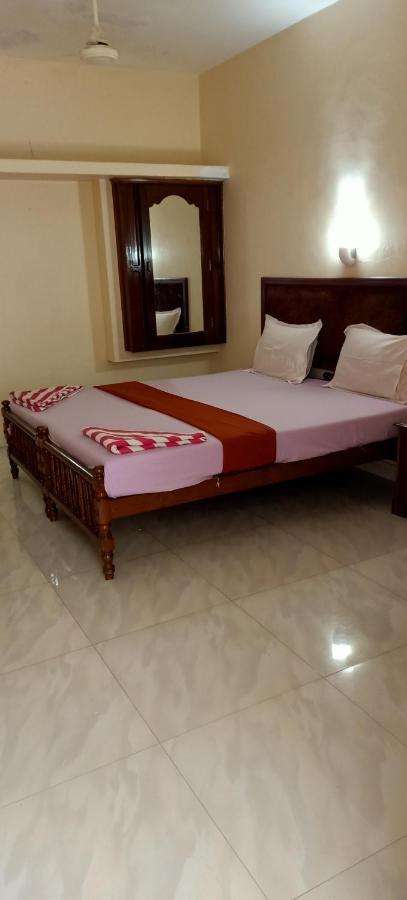 Marina Guest House โกวาลัม ภายนอก รูปภาพ